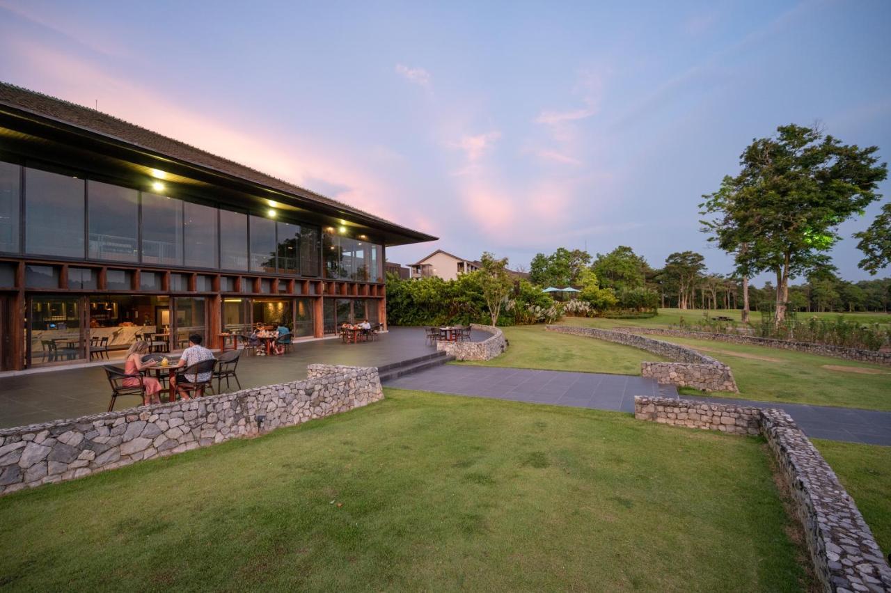 Chatrium Golf Resort Soi Dao Chanthaburi Ban Thap Sai Exteriör bild