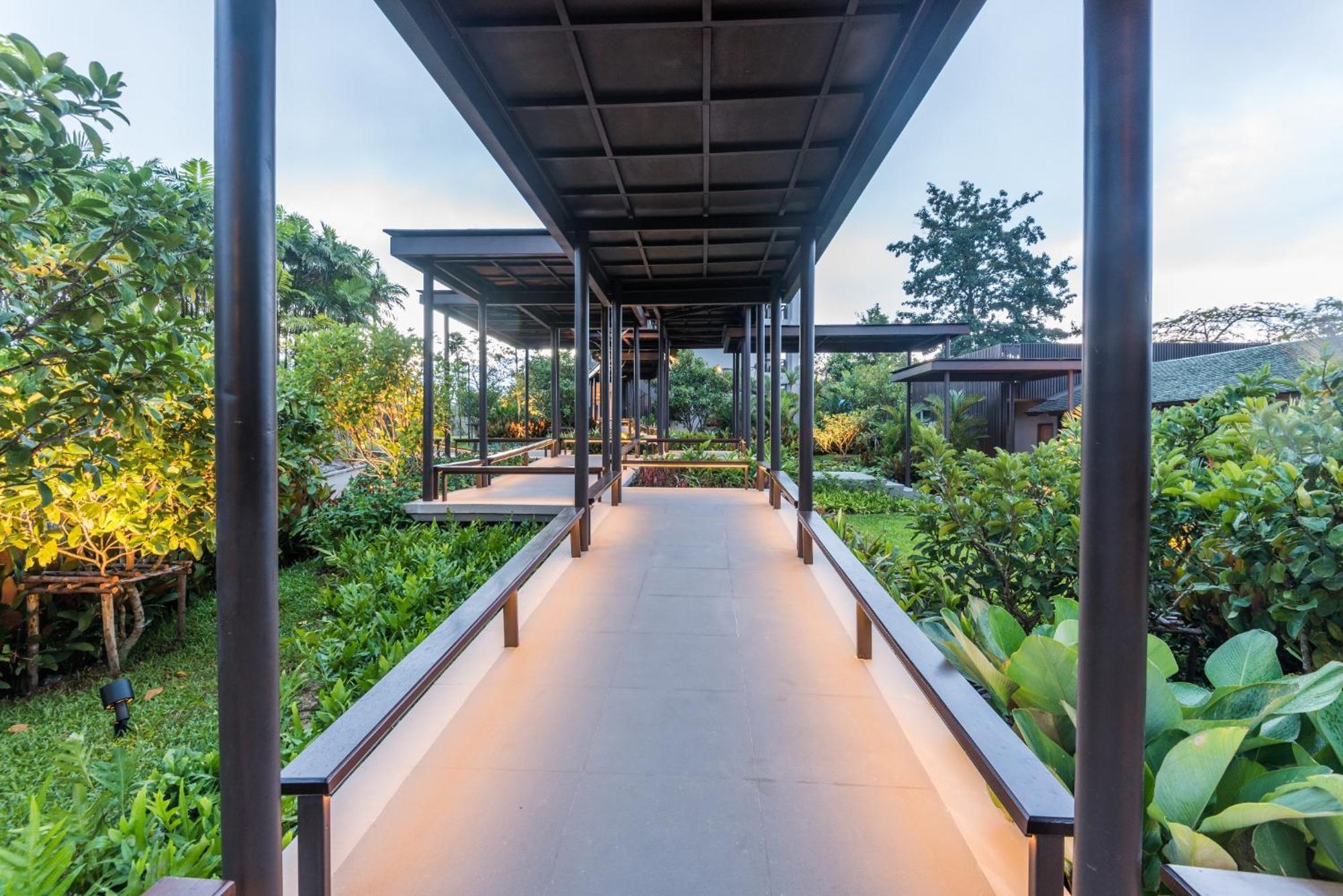 Chatrium Golf Resort Soi Dao Chanthaburi Ban Thap Sai Exteriör bild