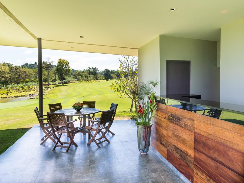 Chatrium Golf Resort Soi Dao Chanthaburi Ban Thap Sai Exteriör bild